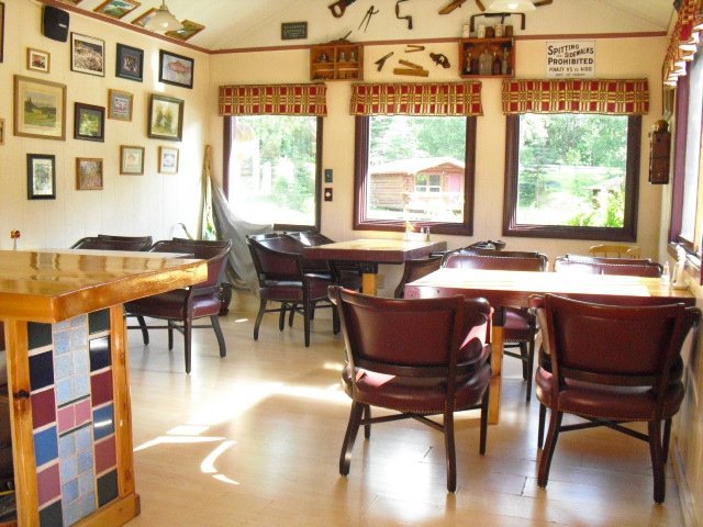 Dinner house dining room.